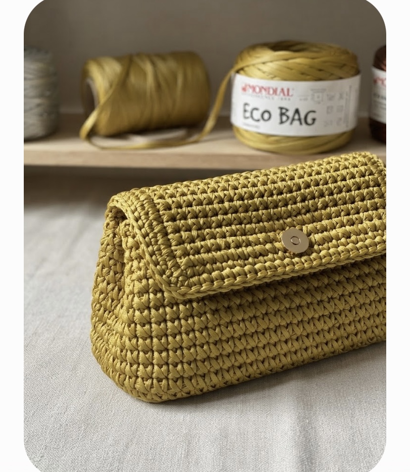 Bolso de mano tejido a crochet con Mondial Eco Bag color mostaza